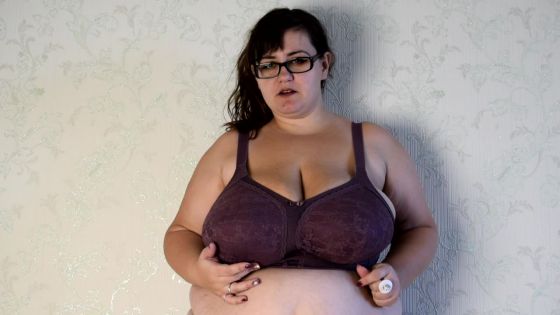 change bras and ass shaking - ClipFoo video on CurveFanz