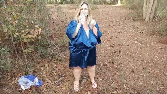 Pee Chug - ClipFoo video on CurveFanz