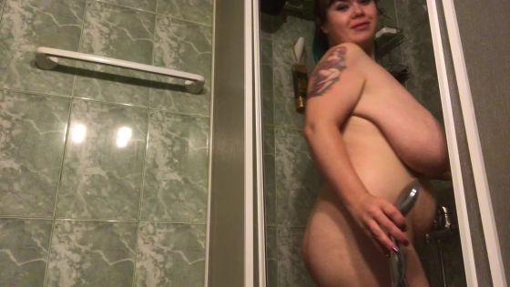Shaving Queen - ClipFoo video on CurveFanz