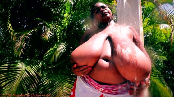 Maja meets Miosotis Part 1 Miosotis takes a Pool Shower - ClipFoo video on CurveFanz