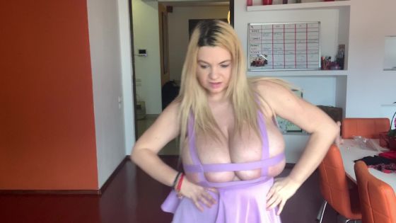 Happy Bouncing Day! - ClipFoo video on CurveFanz