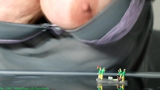Giantess Sunniva smothering 4 Policemen and 1 Traffic Offender - ClipFoo video on CurveFanz