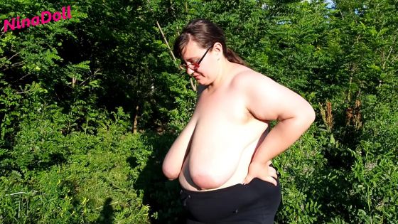 shake shake shake boobs outdoors again - ClipFoo video on CurveFanz