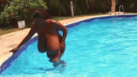 Miosotis Titplay at the Pool - ClipFoo video on CurveFanz
