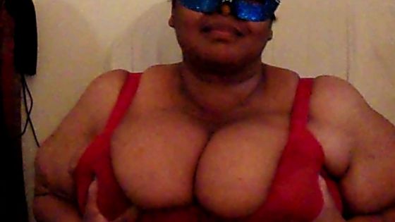 DCW LADY IN RED - ClipFoo video on CurveFanz