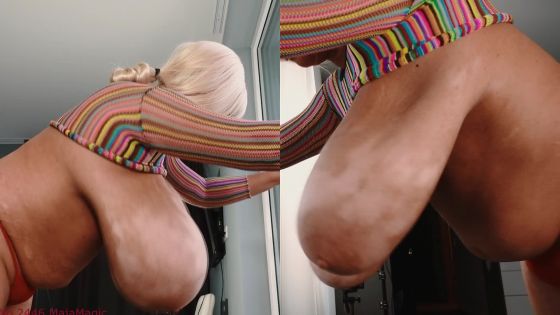 Roxi's Huge Breasts from Back and Below - ClipFoo video on CurveFanz