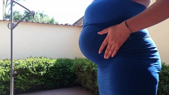 Tight dress on 31 weeks pregnant pawg